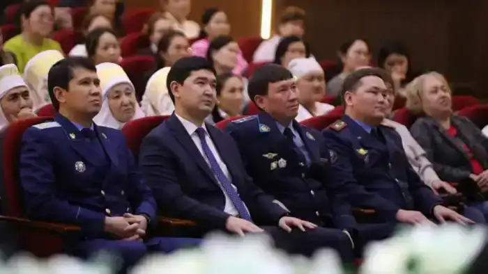 Сталкинг под прицелом: 500 жителей на форуме