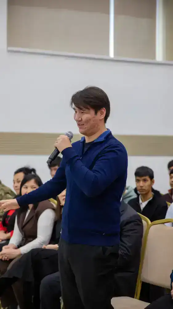 В рамках Всемирного дня выборов состоялась встреча депутатов маслихотв с молодежью (3)