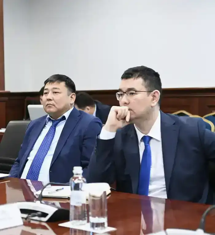 Обсуждение улучшения качества обслуживания на железнодорожных вокзалах