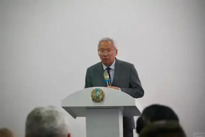 Открытое обсуждение изменений в Конституцию прошло в Астане