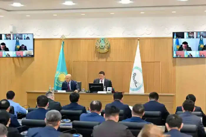 Инвестиционное развитие Абай обсуждалось на заседании с участием Алибек Куантырова