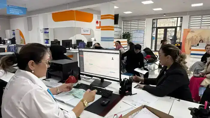 В ТУРКЕСТАНСКОЙ ОБЛАСТИ НА ЯРМАРКАХ ВАКАНСИЙ ВЫДАНО 537 НАПРАВЛЕНИЙ НА РАБОТУ (2)