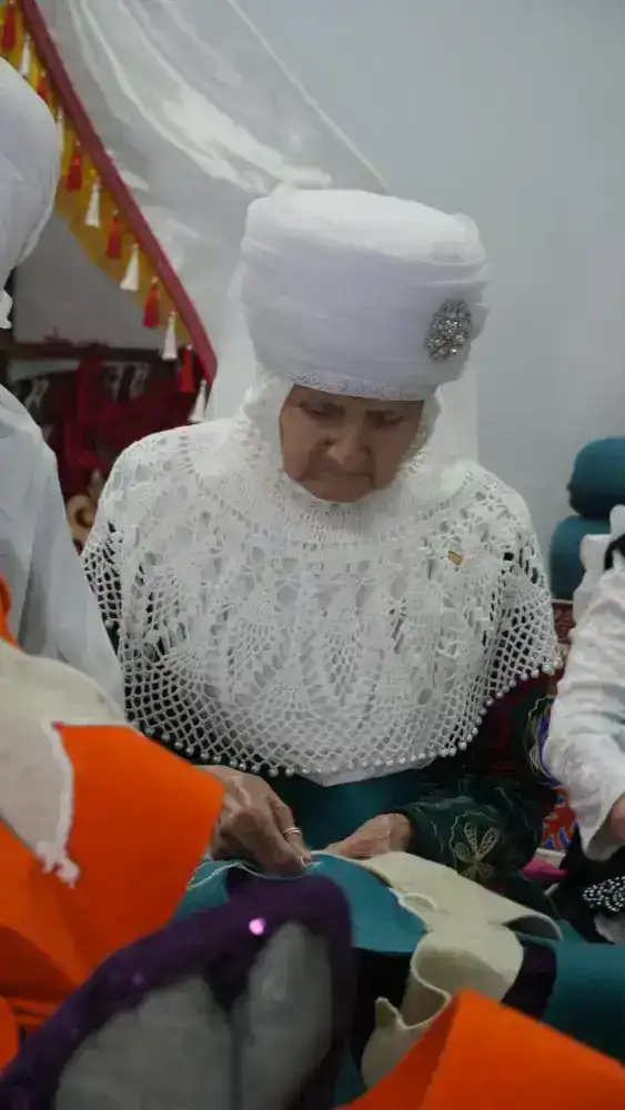 В Алматы создают 110-метровый сырмак для Книги рекордов Гиннесса (3)