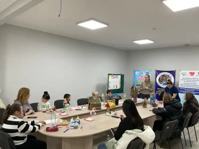 В Петропавловске прошел мастер-класс «Trash Art Fest - превращаем мусор в искусство» (3)