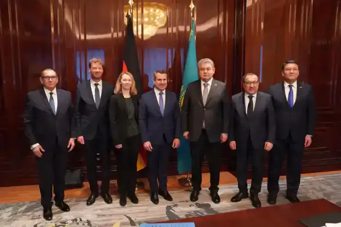 Глава МИД Казахстана в рамках визита в Германию провёл ряд двусторонних встреч (5)