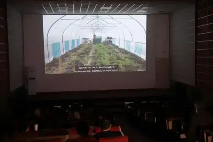 Таза Қазақстан: Прошел показ экологического документального фильма «Топырақтың алты дюймі» (3)