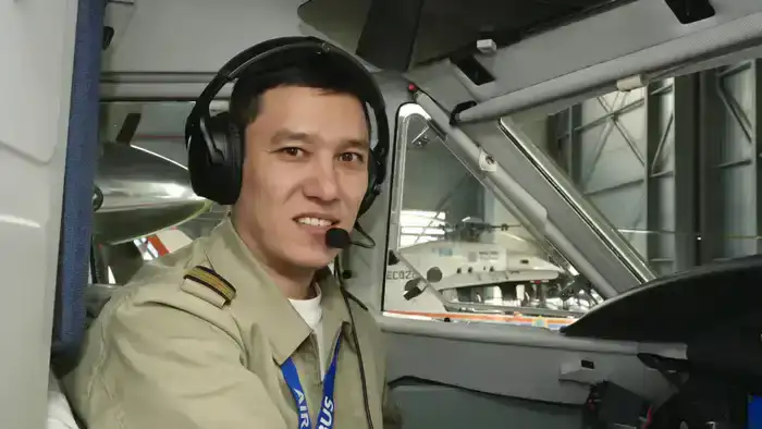 Крылья, которым доверяют жизнь: новое поколение пилотов «Казавиаспас» МЧС РК (4)