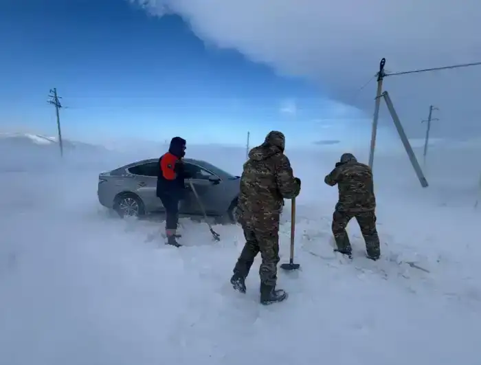 За последние десять дней из снежных заносов спасено и эвакуировано 145 человек (4)
