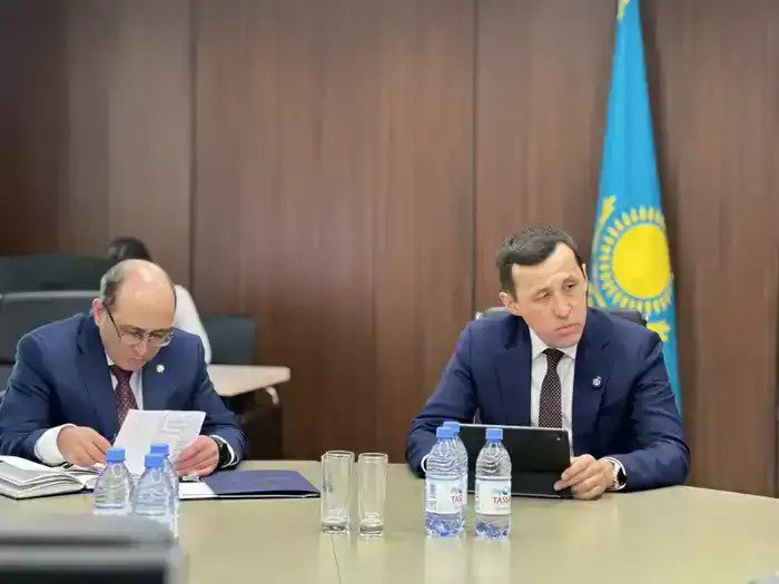 Вице-министр финансов Казахстана Ержан Биржанов встречается с предпринимателями для обсуждения нового Налогового кодекса