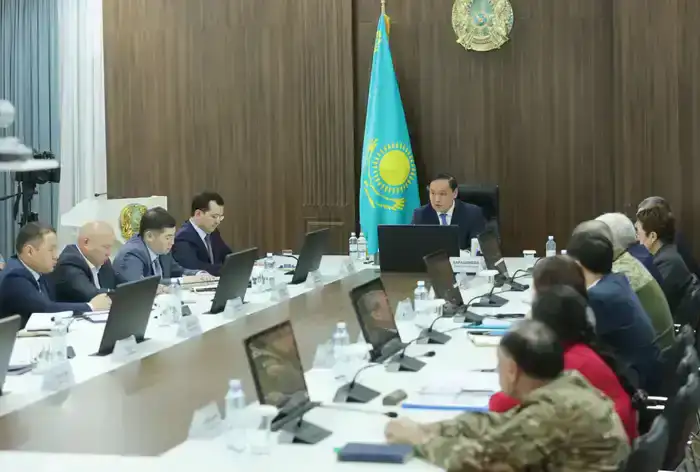 Ербол Карашукеев инициировал заседание по обеспечению безопасности в условиях неблагоприятной погоды