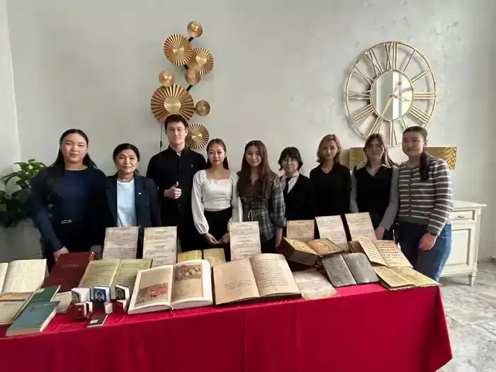 В столице представили редкие рукописи VIII–XIX веков (3)