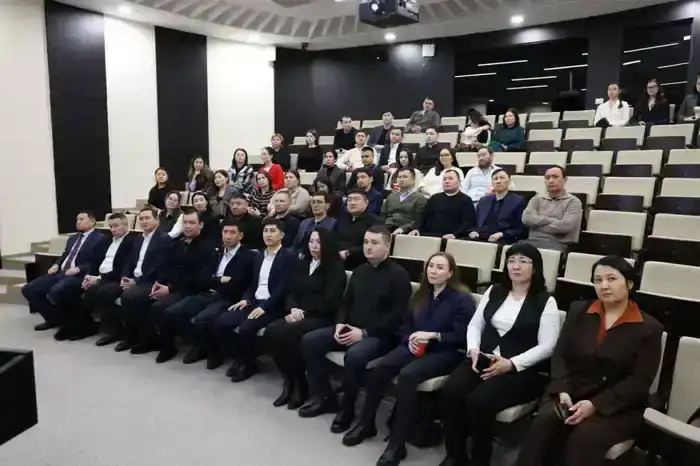 Магистранты Академии правосудия при Высшем Судебном Совете приняли участие в выездной лекции в Суде Международного финансового центра «Астана» (МФЦА) (6)