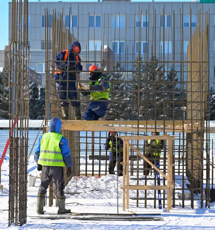 Аким области Асаин Байханов: строим будущее региона на прочном фундаменте инвестиций и инноваций