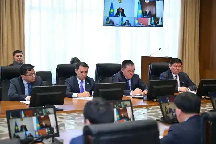 Обсуждены пути реализации поручений Президента (2)