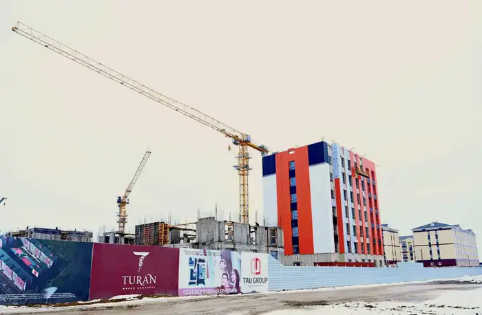 Глава региона ознакомился с ходом строительства жилых домов (2)