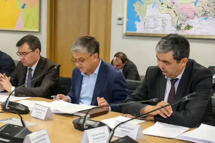 ТУРКЕСТАН: СОВЕЩАНИЕ, ГДЕ КАРТЫ ОБЩЕСТВЕННО-ПОЛИТИЧЕСКОЙ СИТУАЦИИ РИСУЮТ НОВЫЕ ПУТИ РАЗВИТИЯ