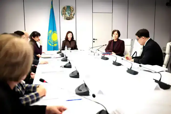 Жулдыз Сулейменова: Ключевым показателем реформ в образовании является статус учителя и его правовая защищенность (2)