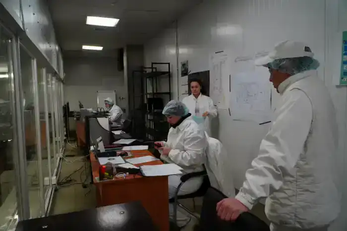 Аким области встретился с коллективом Макинской птицефабрики (2)