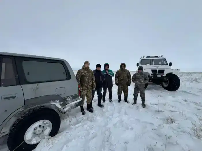 За прошедшие сутки из снежных заносов спасено и эвакуировано 87 человек (2)