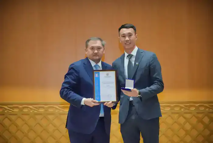 В Алматы наградили лучших представителей науки и высшего образования (8)