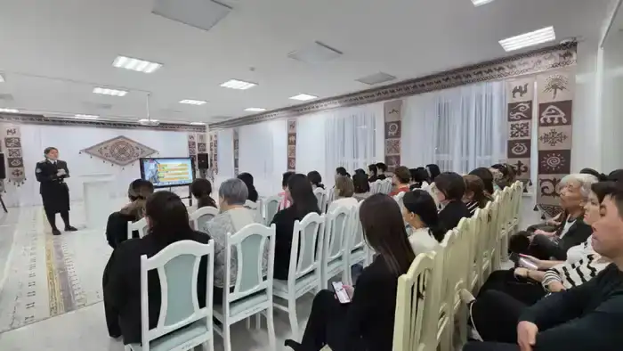 «Закон и порядок»: столичным педагогам разъяснили основы финансовой и цифровой безопасности (4)