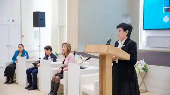 В рамках Всемирного дня выборов состоялась встреча депутатов маслихотв с молодежью (5)