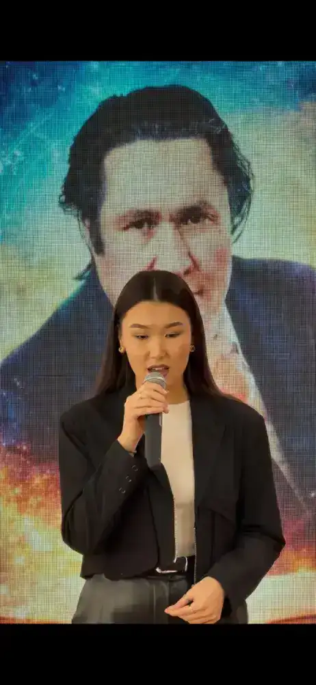 Литературно-музыкальный вечер в честь 95-летия Мукагали Макатаева собрал ценителей поэзии