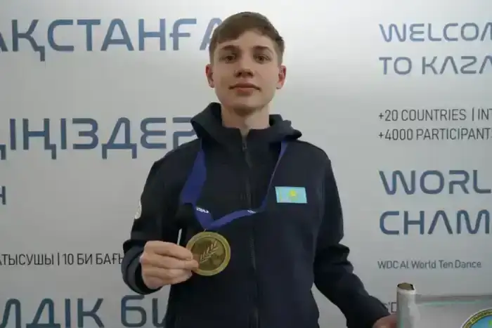 В аэропорту Астаны встретили призеров чемпионата мира по шорт-треку среди юниоров