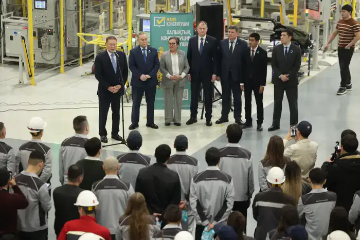 Коллектив завода Kia Qazaqstan поддерживают проект Новой Конституции (3)