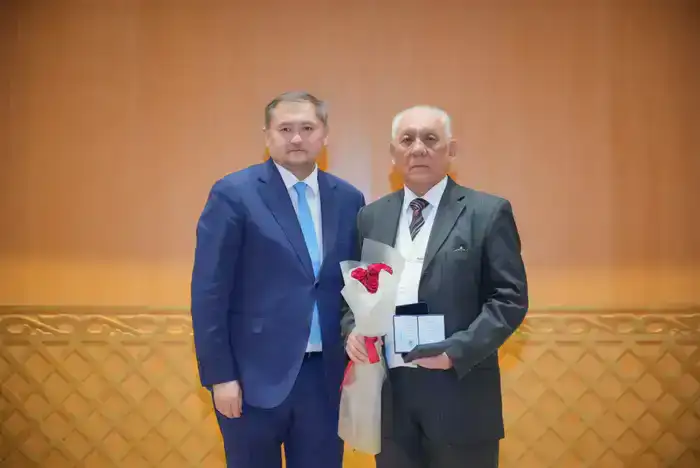 В Алматы наградили лучших представителей науки и высшего образования (2)