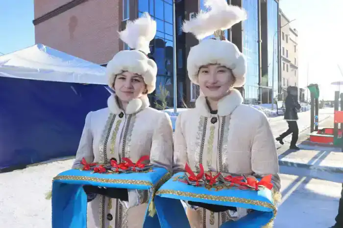 В микрорайоне «Астана» ключи от новых квартир получили 43 семьи (3)