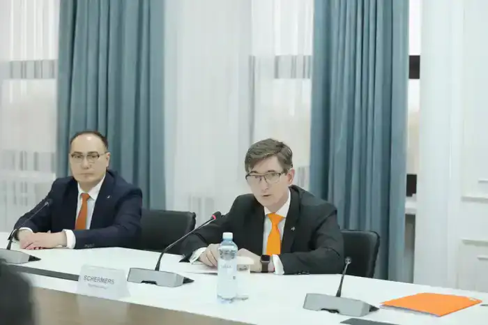 Ербол Карашукеев встретился с послом Нидерландов (2)