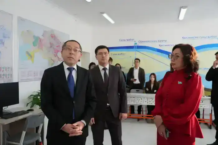 «Экономь воду — спаси будущее!»: в Астане прошел экочас для студентов колледжей (5)