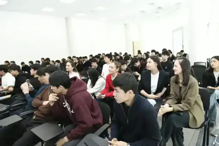 «Закон и порядок»: в Астане студентам разъяснили способы защиты от мошенников (2)