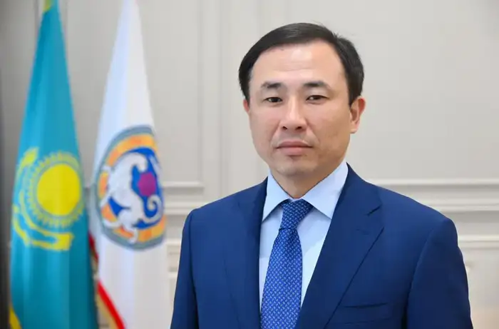 Дамир Акежанов получил поддержку маслихата Алматы на пост акима Турксибского района