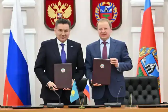 Двустороннее сотрудничество: между ВКО и Алтайским краем подписан протокол договорённостей (6)