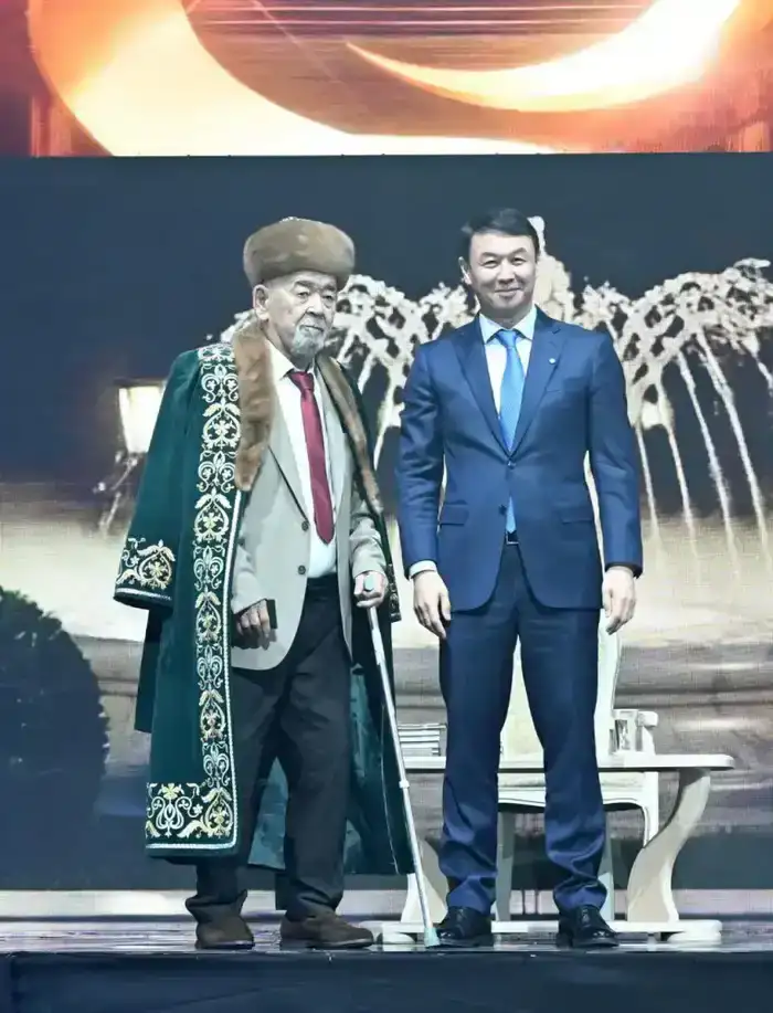 В Алматы состоялся торжественный вечер, посвящённый 75-летию Журсина Ермана (2)