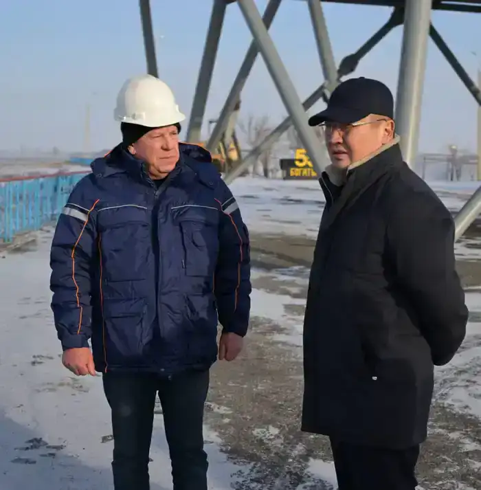 Аким Павлодарской области проверяет угольные разрезы Экибастуза из-за задымления