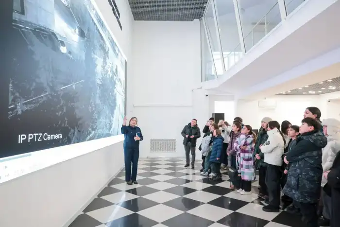 Школьники и полиция: международный опыт безопасности через детские глаза