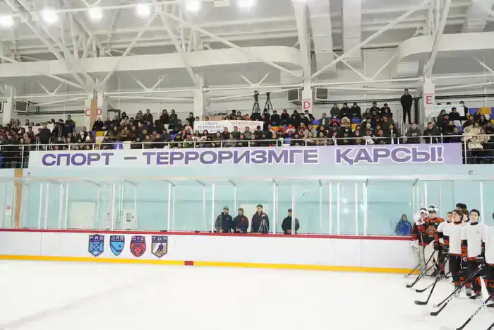 В ТУРКЕСТАНЕ ПРОШЛИ МАТЧИ ХОККЕЙНОЙ «МОЛОДЕЖНОЙ ЛИГИ» (2)