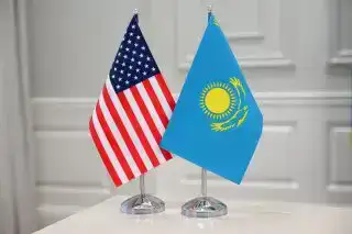 Аким Алматы обсудил перспективы экономического и туристического сотрудничества с Послом США (5)