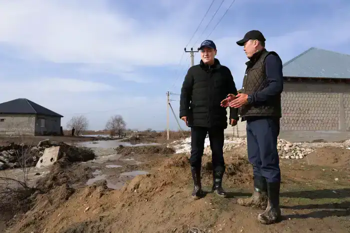 Ербол Карашукеев проверил противопаводковые работы в Таразе (2)