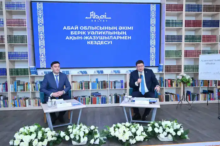 Аким области обсудил создание гимна региона с местными поэтами и писателями