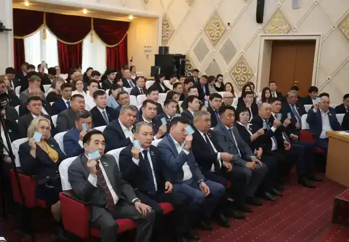 На сессии маслихата обсудили планы развития региона (6)