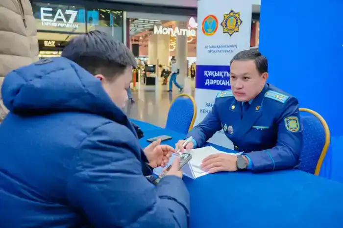 «Закон и порядок»: акцию Народный юрист» провели в Астане (5)