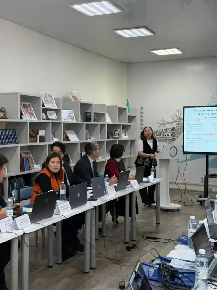 В Восточно-Казахстанском регионе обсудили влияние искусственного интеллекта на языковые изменения