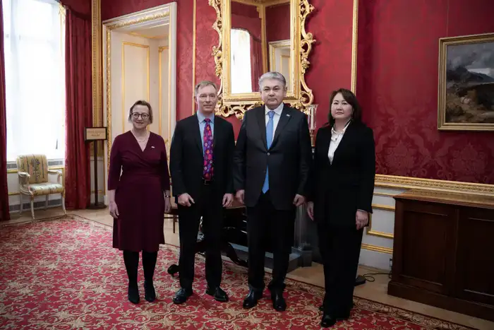 Казахстан и Великобритания углубляют экономическое сотрудничество в приоритетных секторах (3)