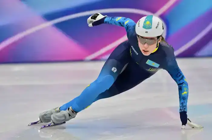 Ольга Тихонова из Казахстана показала достойный результат на Олимпийских играх в шорт-треке, заняв четвертое место в квалификации на 1000 метров.