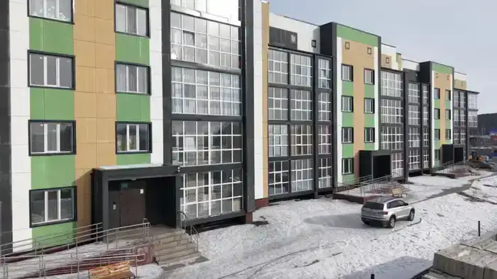 В Акмолинской области социально уязвимым категориям граждан вручены ключи от новых квартир (3)