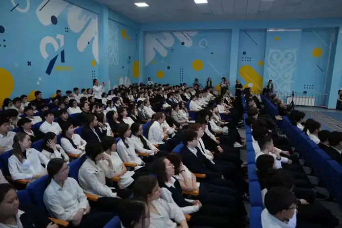 Школьники и студенты колледжей Астаны, Павлодарской, Восточно-Казахстанской областей и области Абай приняли участие в экочасе на тему водосбережения «Экономь воду – сохраняй будущее!» (4)